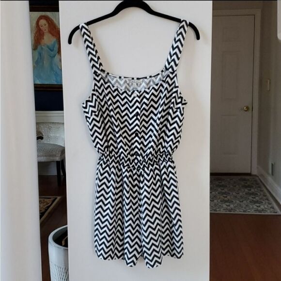 Chevron Pattern Romper   - Picture 1 of 6